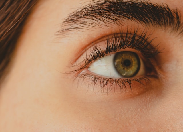 What Happens When Eyelashes Get Into Your Eye?