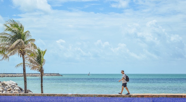 Are There Mental Advantages To Walking Along The Shoreline?